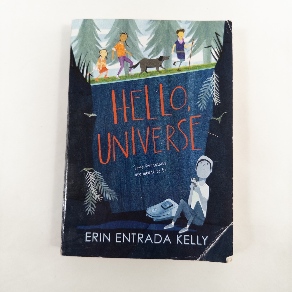 Hello Universe by Erin Entrada Kelly Scholastic Childrens Teen Fiction Book